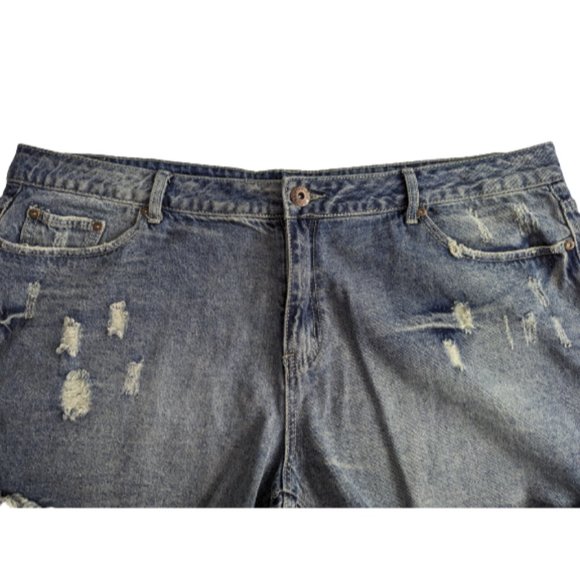 Ashley Stewart Distressed Raw Hem Denim Shorts 20 - Picture 3 of 7